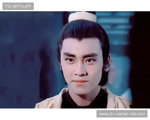 尔冬升女友晒 9 岁女儿近照：萌娃从容应对粉丝，“片场暴君” 变身慈父